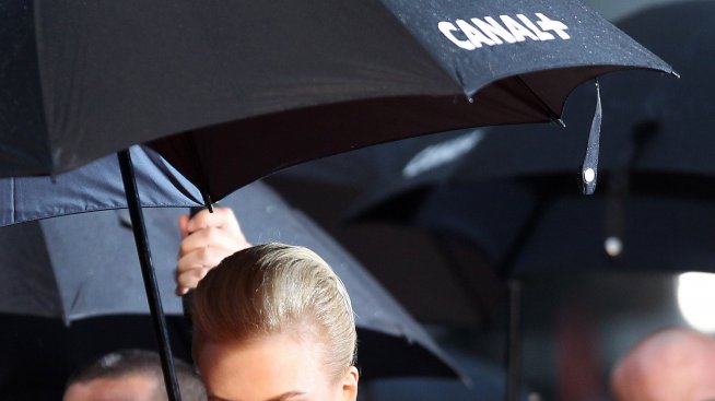 Порой заля Кан, но не изтри усмивките на звездите по червения килим