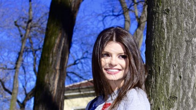 Славена Вътова: Любовта ме кара да се чувствам щастлива