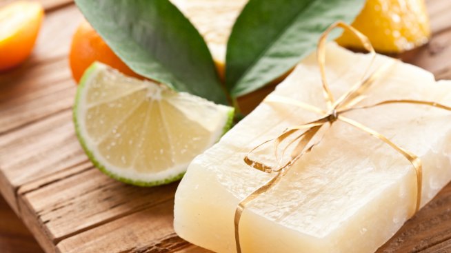 Лимонът в домашната грижа за красота