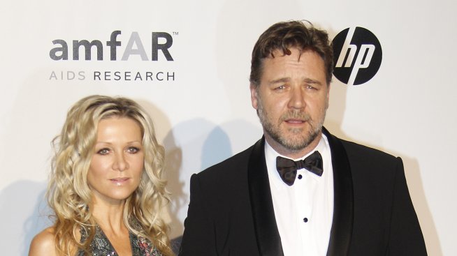 Ръсел Кроу се раздели със съпругата си