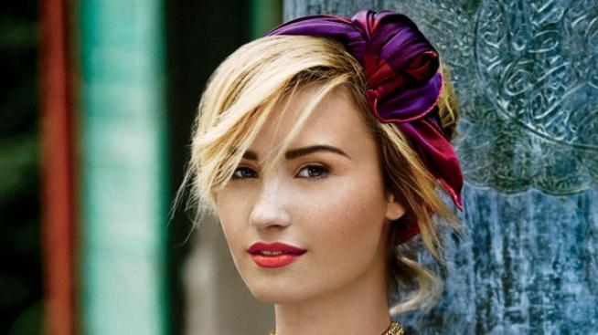 Деми Ловато: Нямам тяло на Барби, но приех този факт