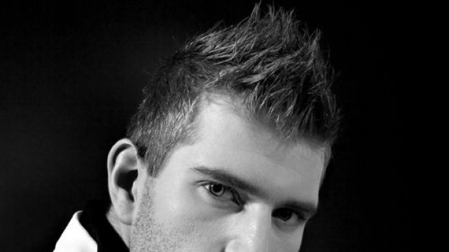 Отново неустоим за всички дами