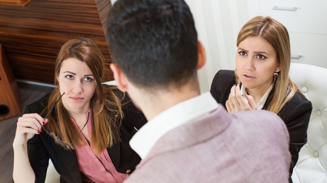 4 сигурни признака, че колегите не ви харесват