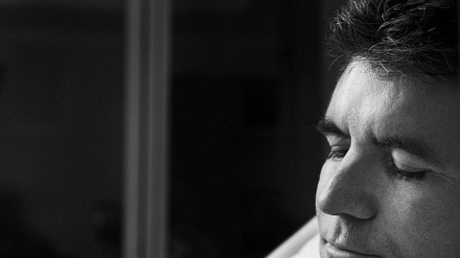 Саймън Кауъл показа първата снимка на новородения си син