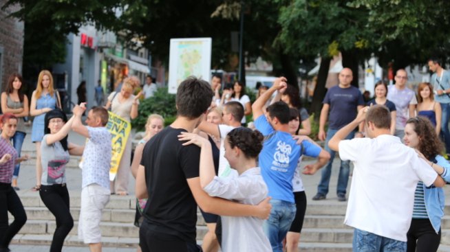 Горещи латино партита ни загряват за концерта на Буена Виста Соушъл Клуб