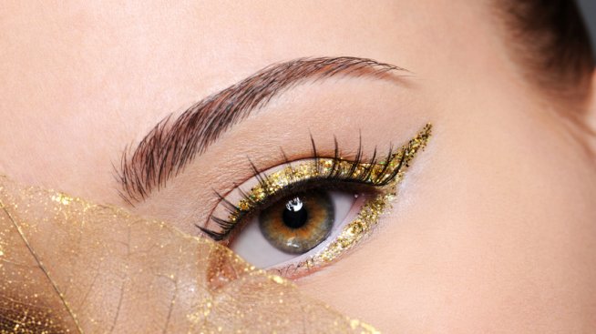 Как да се справим с двойна очна линия?