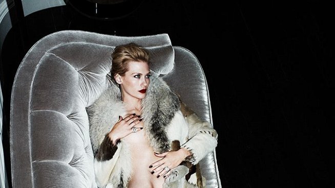 Дженюъри Джоунс: Бих спала с Пол Нюман и Риана!