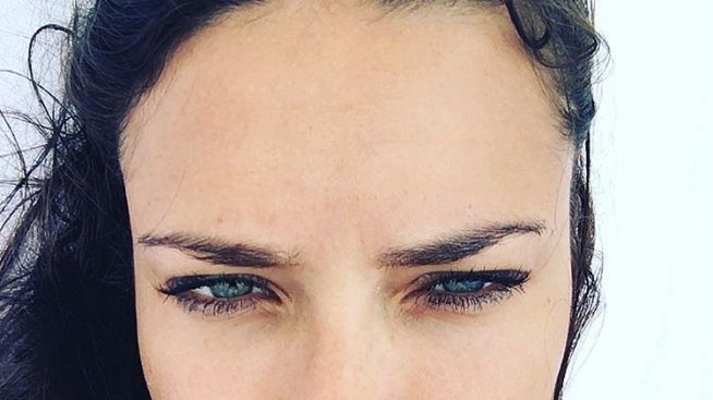 Червилата на сезона с Адриана Лима