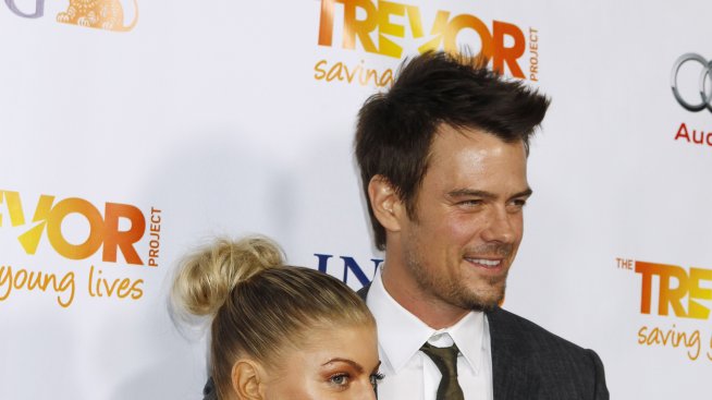 Фърги направи парти-изненада за Джош Дюамел