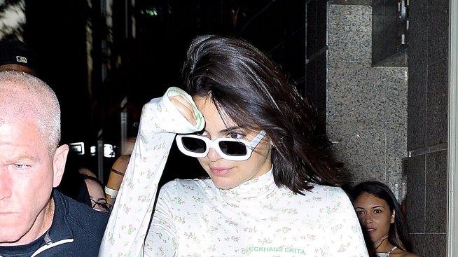 Време за култура: Кендъл Дженър в Музея на секса