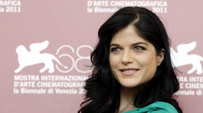 Салма Блеър кърми на публични места