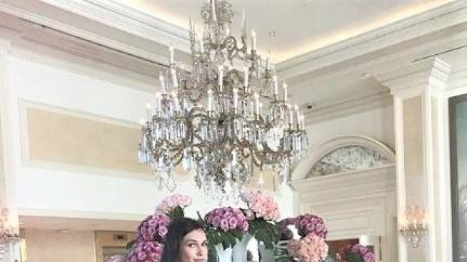 Наш модел с рокля на София Борисова на Оскарите