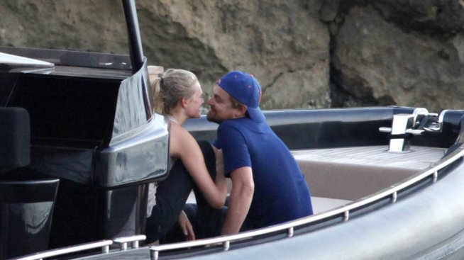 Ди Каприо си изгуби ума по поредната манекенка