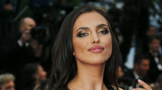 Ирина Шейк остави малко на въображението