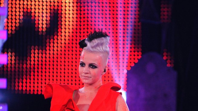 Поли Генова иска да е  с 8 см по-висока