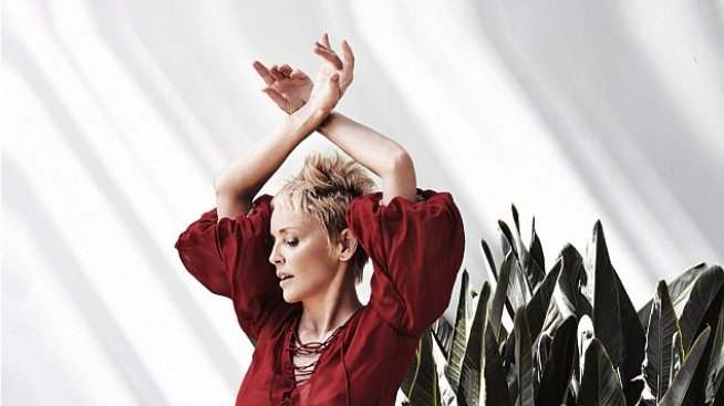 Шарън Стоун: Ползвам страхотни кремове, бръсна си краката, когато се сетя!