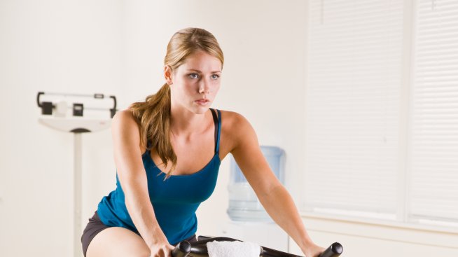 Жените се изморяват повече от мъжете по време на тренировка