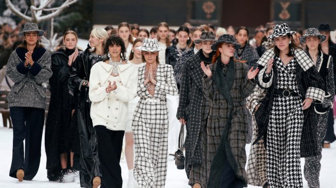 Chanel почете Карл Лагерфелд