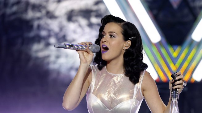 Кейти Пери пие по 26 хапчета на ден