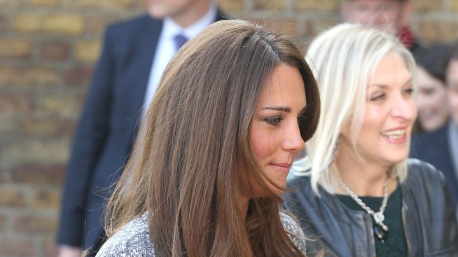 Кейт Мидълтън показа растящото си коремче