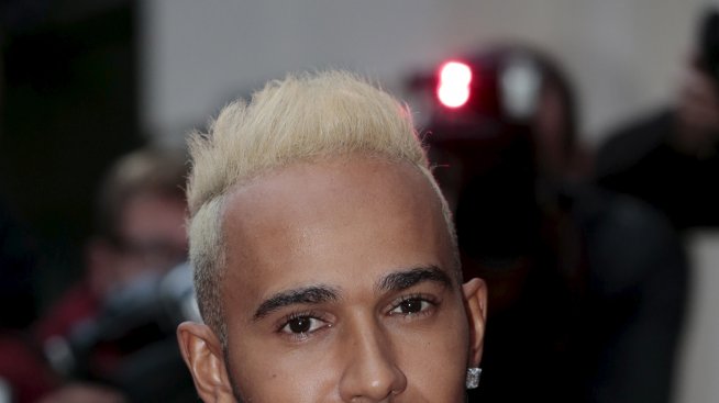 Люис Хамилтън официално е необвързан