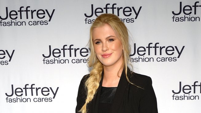 Айрланд Болдуин върви по стъпките на майка си Ким Бейсинджър