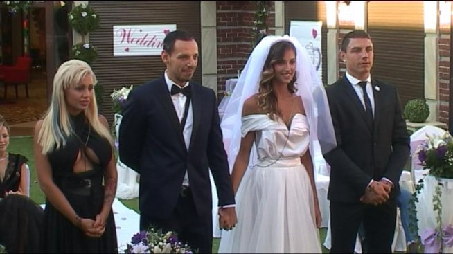 Сълзи от радост и тъга на сватбата на Петканов и Богданска