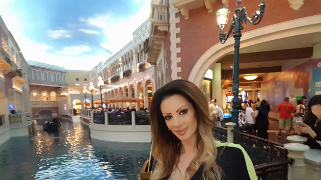 Таня Боева бяга в САЩ заради младо гадже?