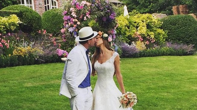 Гай Ричи сподели снимки от сватбата си