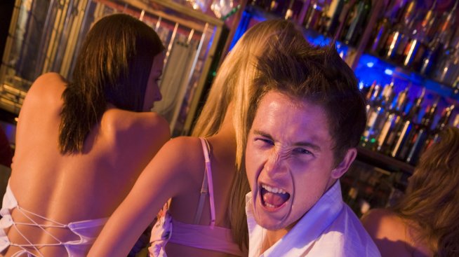 Пощипването на женските задни части е сексуално насилие