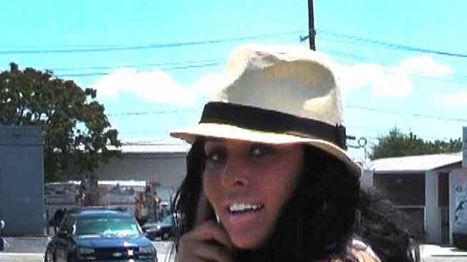 Ексгаджето на Крис Хъмфрис отрече да е бременна от него