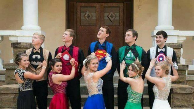 Като на кино ли? Не, сватба като от комикс!