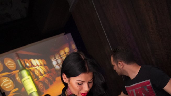 Сексапилната DJ Lady † Vamp разгорещи столичани