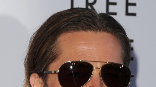 Брад Пит подкрепи гей браковете