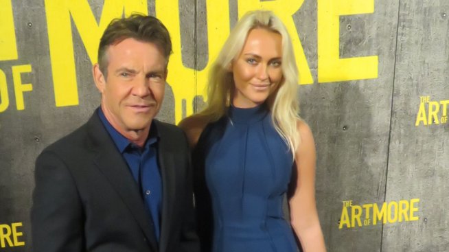 И Денис Куейд си хвана младо гадже