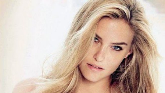 Бар Рафаели: Зъбите са най-привлекателната част в мъжа