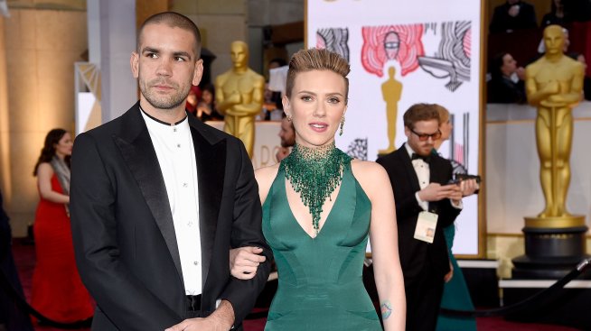 Скарлет Йохансон ще продава пуканки в Париж