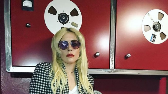 Лейди Гага тайно сгодена?