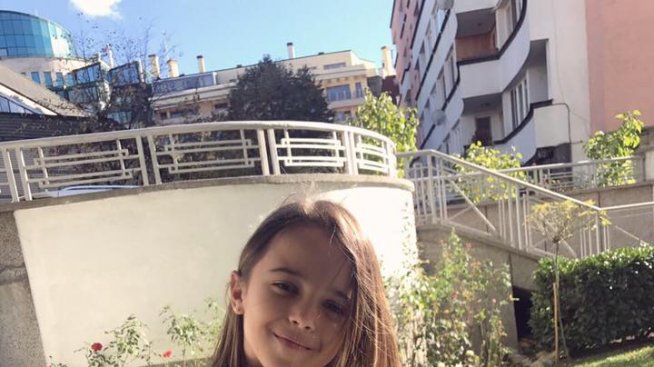 Мария горда: Дъщеря й дари косата си