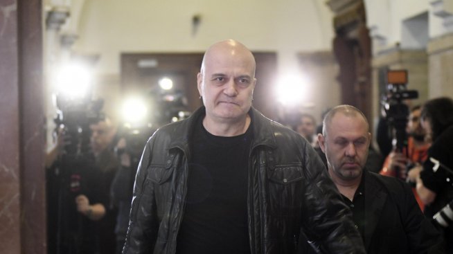 bTV свали Слави Трифонов от екран