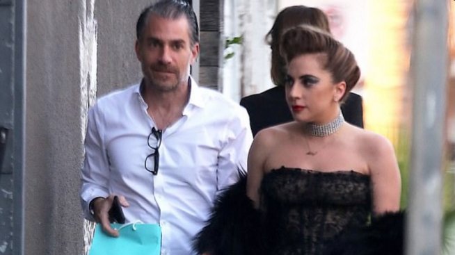 Лейди Гага отпразнува рождения си ден с новото си гадже