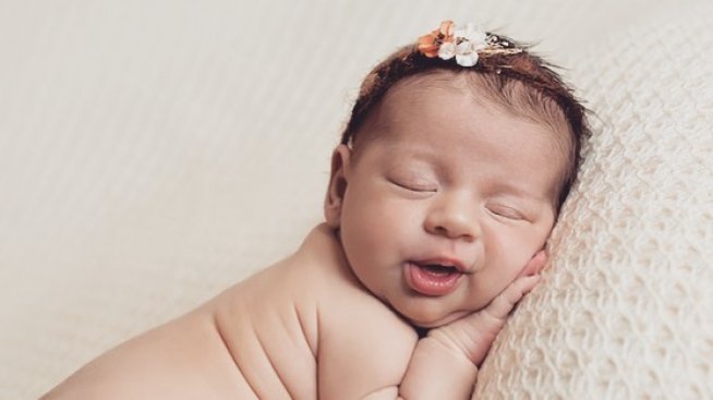 Горда мама: Миа Стоичкова стана на годинка