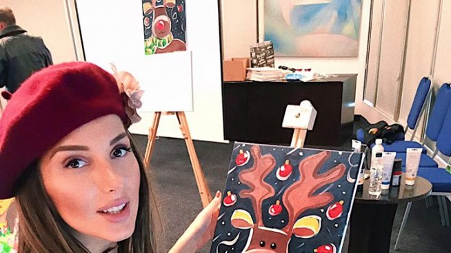 Александра Богданска хвана четката и боите