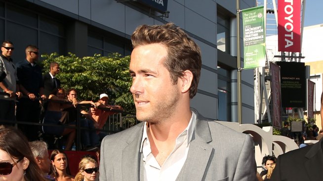 Райън Рейнолдс става супер герой