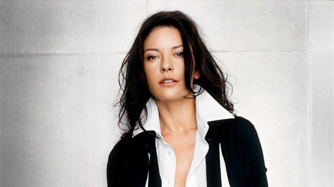 Катрин Зита Джоунс:Единственото по-хубаво нещо от секса, е секс с шоколад накрая