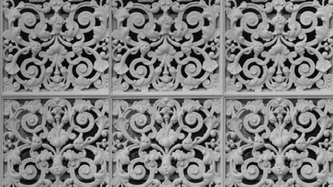 Мираж на стената