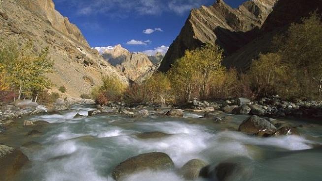 Лунната земя