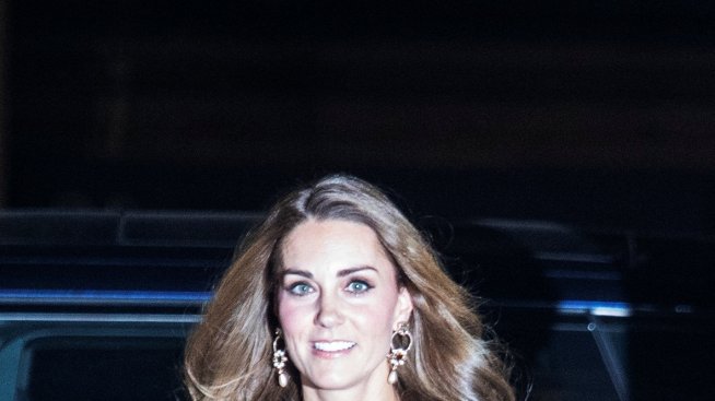 Кейт Мидълтън с тоалет в стил Меган Маркъл