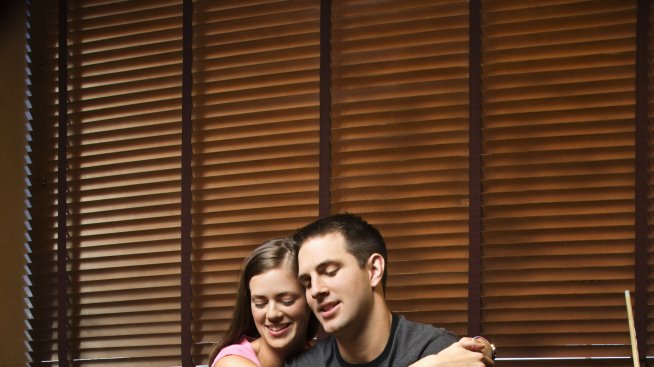 Защо мъжете и жените не могат да бъдат само приятели (Видео)