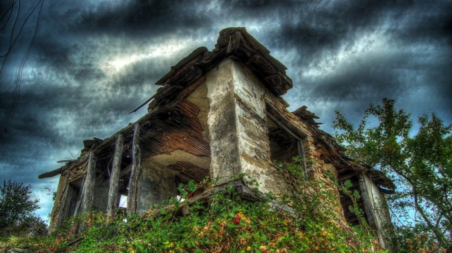 Изоставената България в снимки